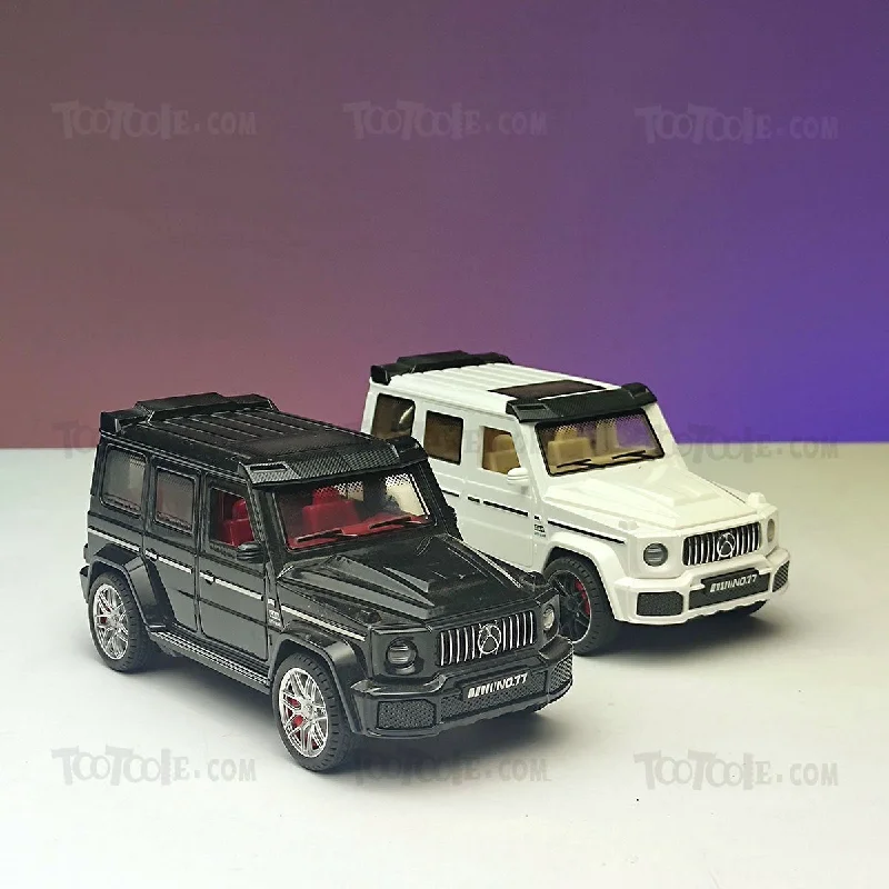 Mercedes G65 AMG  Luxury SUV Pull Back Car Model with Light (plastic)