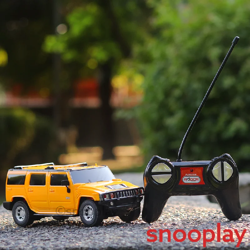 Hummer H2 Remote Controlled Toy Car (1:24) Scale Model (With Lights) - Assorted Colours