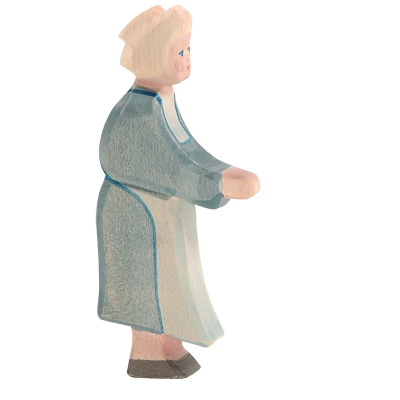 Ostheimer Grandmother Doll · White